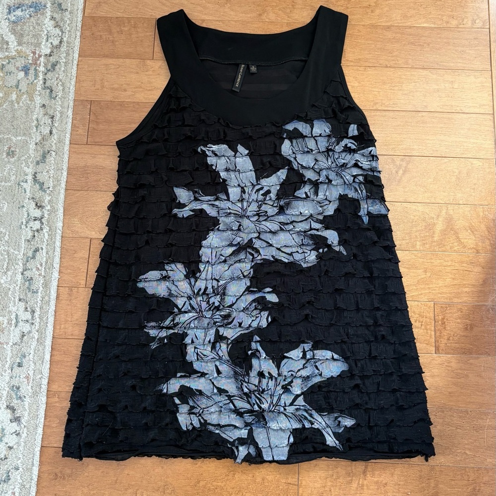 Susan Lawrence Black and Gray Textured Floral Tank Top